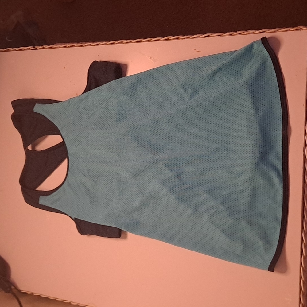 2 old navy tank tops with built in sports bra